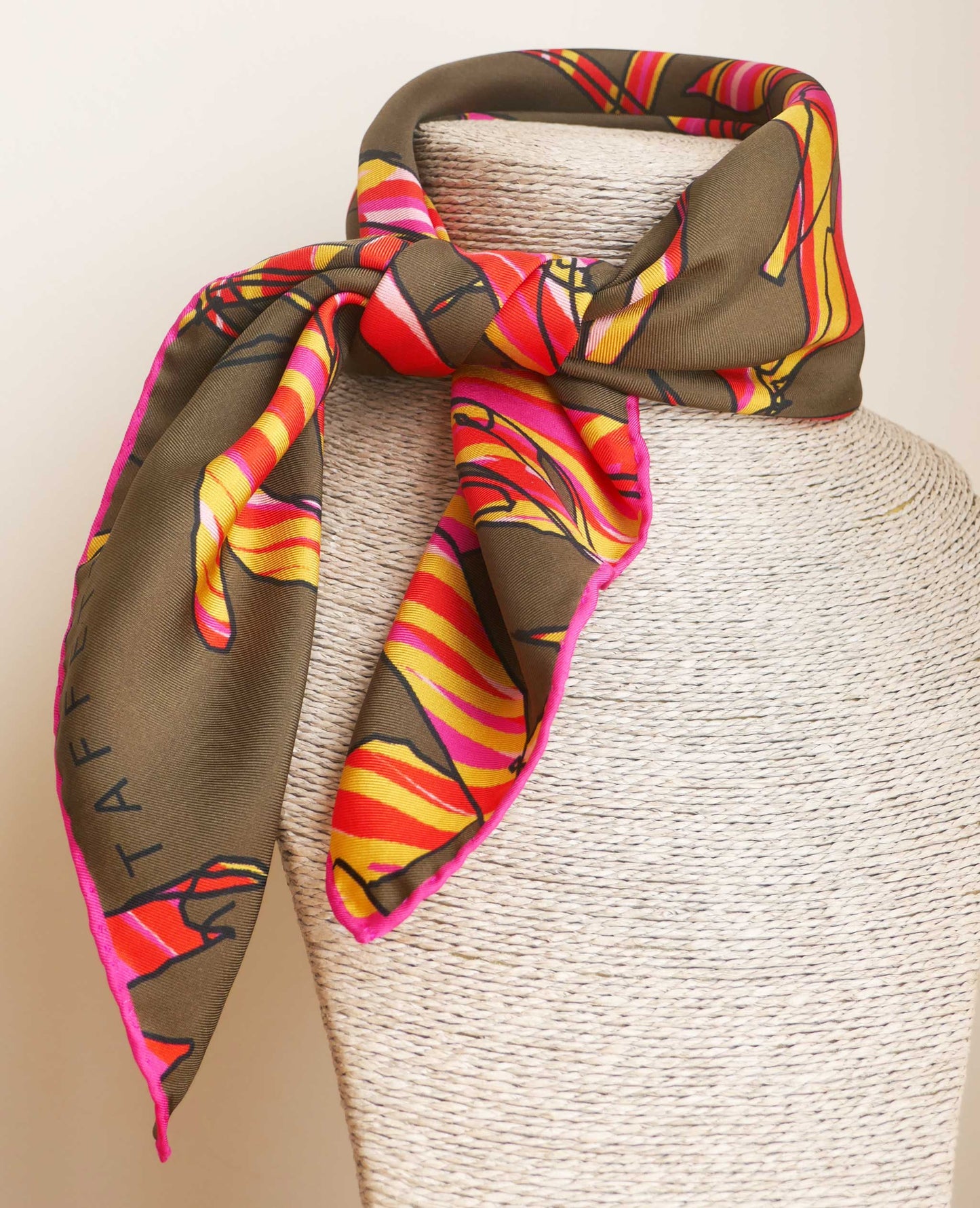 Pañuelo de Seda Natural Twill. Ref.017